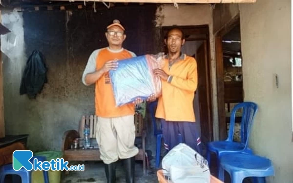 Foto BPBD Pacitan salurkan bantuan pascabencana cuaca ekstrem. (Foto: BPBD for Ketik.co.id)