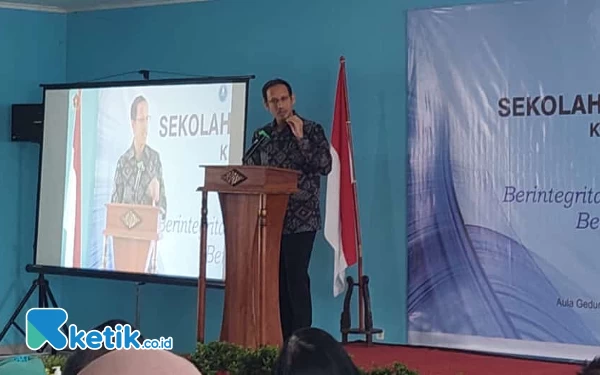 Thumbnail Buka Sekolah Jurnalisme Indonesia, Nadiem Makarim: Kita Berkompetisi dengan AI