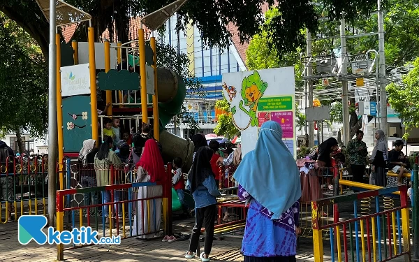 Thumbnail Berita - Alun-Alun Merdeka Kota Malang jadi Jujugan Berlibur, Warga Ingin Ada Sentra Kuliner