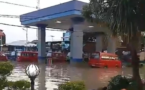 Thumbnail Ini Faktor Utama Banjir di Surabaya Menurut DSDABM