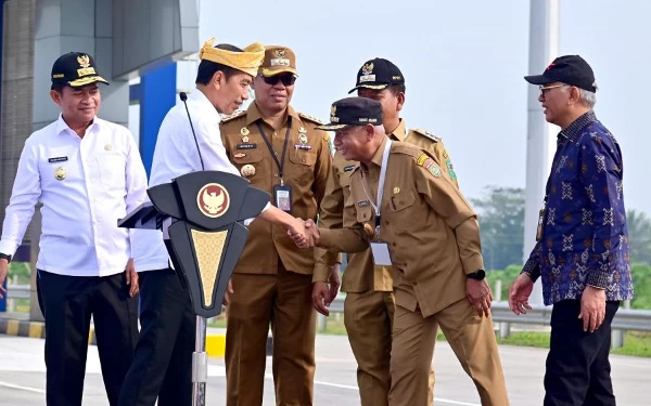 Thumbnail Bupati Asahan Dampingi Presiden Jokowi Resmikan Tol Tebing Hingga Kisaran