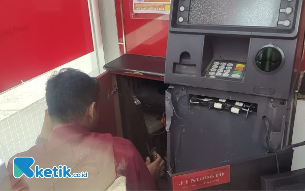 Pencuri Bobol Mesin ATM Bank Jatim di Kediri, Uang Dalam Brankas Gagal Digasak