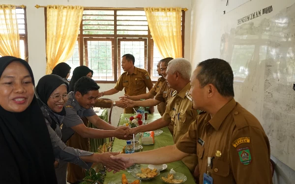 Thumbnail Berita - Bupati Asahan Silaturahmi ke UPTD SD dan SMP Negeri se-Kecamatan Pulo Bandring dan Meranti