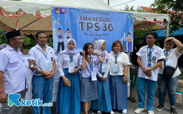 Thumbnail Jadi Ingat Masa SMA, TPS di Gubeng Surabaya Bikin Kangen Sekolah