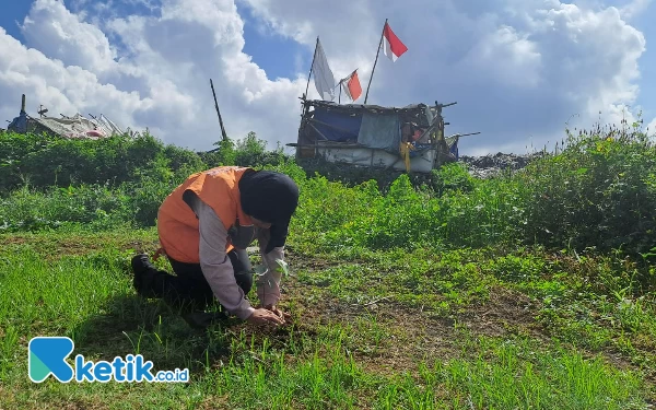 Thumbnail HPSN 2024: Tukar Sampah Plastik dengan Bibit Pohon di Jember