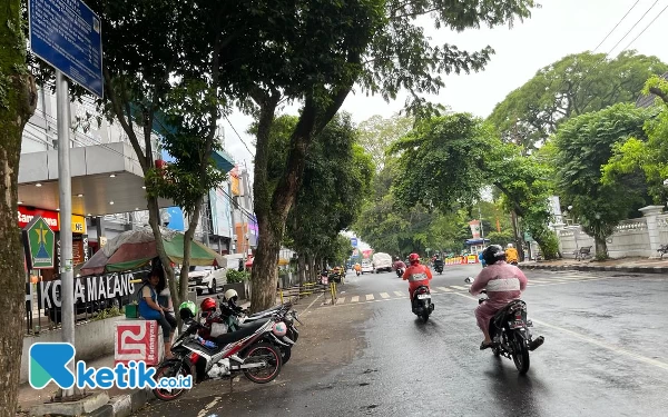 Thumbnail Berita - Tata Kawasan Alun-Alun Merdeka, Bakal Ada Parkir Bertingkat di Ramayana