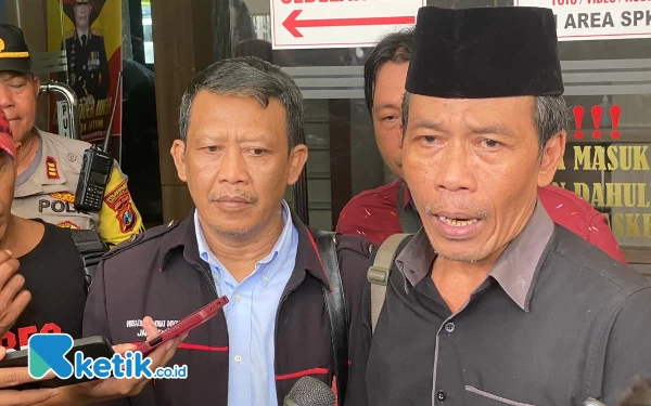 Thumbnail Pedagang Angkringan Laporkan Ketua KPU RI ke Polda Jatim
