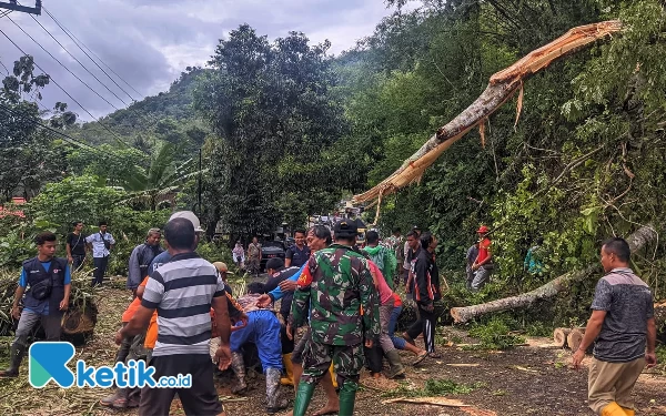 Thumbnail Gangguan Atmosfer Picu Tragedi Bencana di Pacitan Menurun Drastis