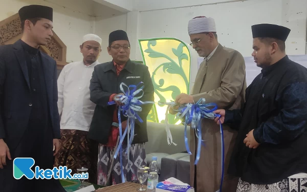 Thumbnail Berita - Guru Besar Al-Azhar Kairo Resmikan Madrasah Al-Ulum Al-Aqliyyah di Tuban, Cabang Pertama di Indonesia