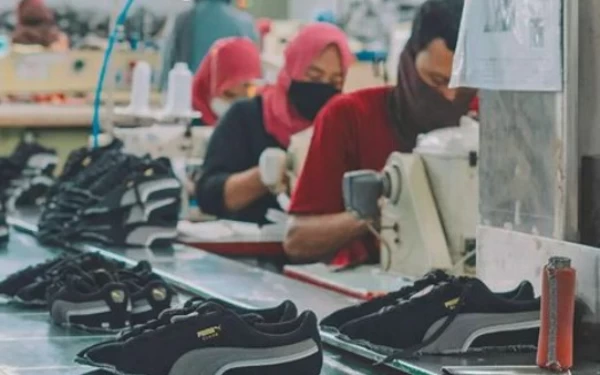Lowongan Penerjemah Bahasa Mandarin di Pabrik Sepatu, Terbuka untuk Lulusan SMA