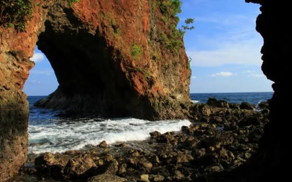 Thumbnail Mulai dari Pantai hingga Sejarah, Inilah Beragam Destinasi Wisata di Ambon