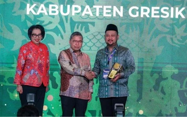 Puasa 11 Tahun, Gresik di Bawah Bupati Gus Yani Akhirnya Raih Penghargaan Adipura