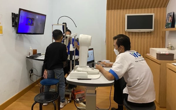 Vio Optical Clinic Mampu Hambat Mata Minus Hingga Bebas Kacamata