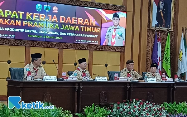 Foto Proses Rakerda Pramuka Jatim dinRuang Hayam Wuruk Kantor Sekda Prov Jatim, Jumat (8/3/2024). (Foto: Khaesar/Ketik.co.id)