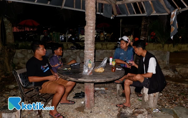 Foto Area taman Masjid Apung dapat digunakan untuk menyatap menu berbuka puasa. (Foto: Al Ahmadi/Ketik.co.id)