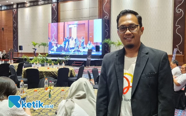 Foto Firdausa Widi, Ketua panitia acara gathering PT Indo Nuansa Abadi 
bertajuk “Nuansa Award 2024”. (Foto: Fajar Rianto / Ketik.co.id)