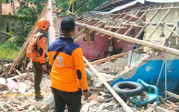 Thumbnail Pemerintah Tetapkan Status Tanggap Darurat Bencana Gempa 21 Hari di Pulau Bawean