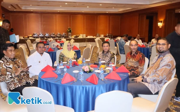 Foto Bupati Halsel dan sejumlah Kepala Daerah Maluku dan Maluku Uatara. (Foto Lif)
