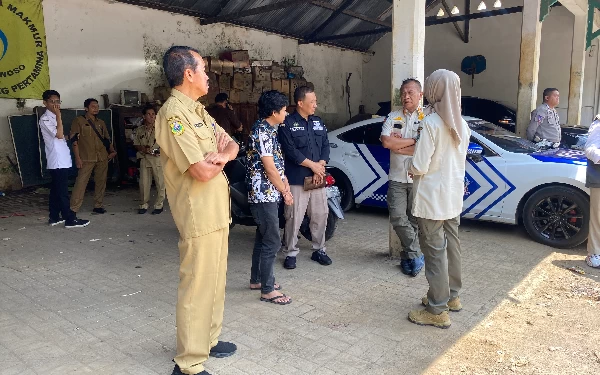 Thumbnail Berita - Masyarakat Keluhkan Susahnya Elpiji, Pj Bupati Bondowoso Datangi Agen dan SPBE