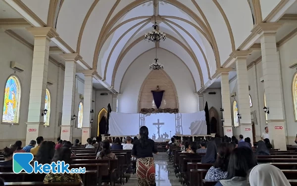 Jumat Agung, Gereja Katolik Santo Yusup Jember Gelar Renungan Tujuh Sabda Yesus