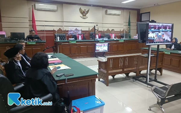 Thumbnail Berita - Gandeng Mantan Hakim MA, Terpidana Korupsi Ajukan Peninjauan Kembali, Klaim Ada Kecelakaan Keadilan