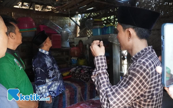 Thumbnail Bupati Situbondo: Rumah Nenek Enni Tak Layak Huni, Wajib Diperbaiki
