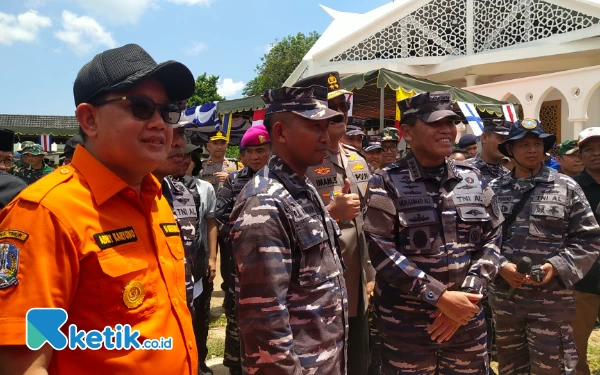 Thumbnail Berita - PJ Gubernur Jatim Bangga, Warga Bawean Paham Tata Cara Tanggap Bencana