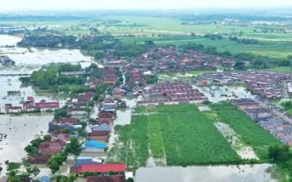 Thumbnail Ketinggian Air Meningkat, BPBD Jatim Kerahkan Tim untuk Bantu Evakuasi Warga di Mojokerto