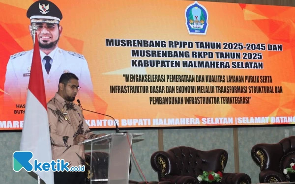 Foto Bassam Kasuba Saat membuka Musrenbang (Foto Mursal Bahtiar)