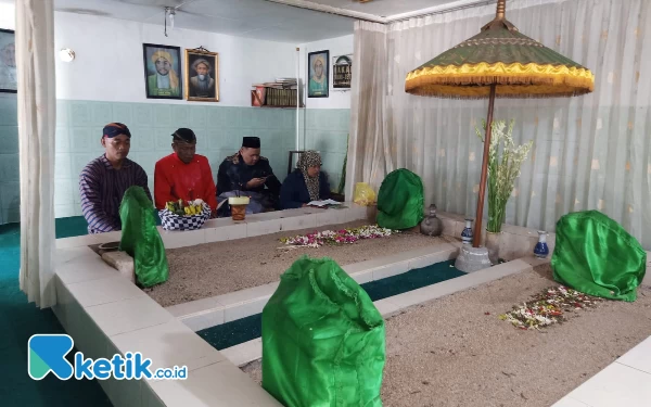 Menziarahi Makam Ki Ageng Gribig, Tokoh Penyebar Agama Islam di Malang