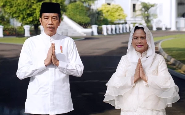 Thumbnail Berita - Jokowi Gelar Open House Tahun Ini, Tak Ada Undangan Khusus, Warga Bebas Masuk Istana