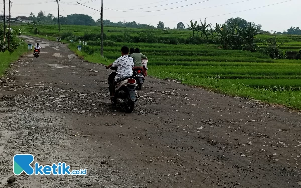 Thumbnail Hati-hati! Kondisi Jalur Alternatif Malang-Blitar via Ngantang Rusak