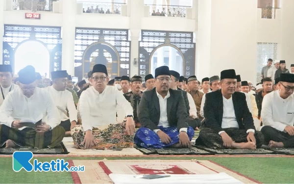 40 Ribu Jemaah Ramaikan Salat Id di Masjid Al-Akbar Surabaya