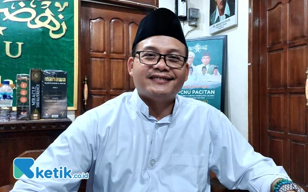 Foto Ketua PCNU Pacitan, KH. Sutrisno saat menerangkan cara memaknai perayaan Idulfitri. (Foto: Al Ahmadi/Ketik.co.id)
