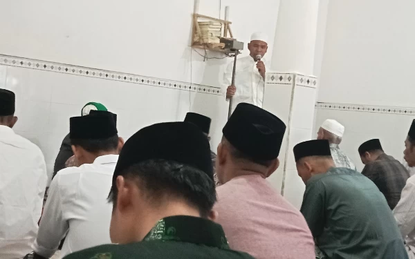 Foto Ustad Mudehli saat jadi Bilal