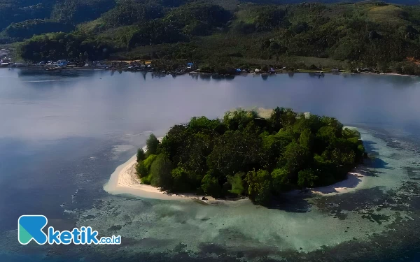 Thumbnail Pesona Pulau di Desa Sambiki Obi, Destinasi Wisata saat Lebaran