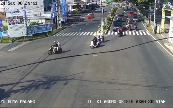 Foto Pantauan CCTV kondisi arus lalu lintas di Jalan Ki Ageng Gribig, dekat Exit Tol Madyopuro. (Foto: tangkapan layar CCTV Kota Malang)