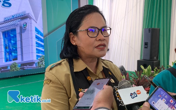 Foto Direktur RSUD Ngudi Waluyo Wlingi, dr. Endah Woro Utami, Senin (22/4/2024) (foto: Favan/ketik.co.id)