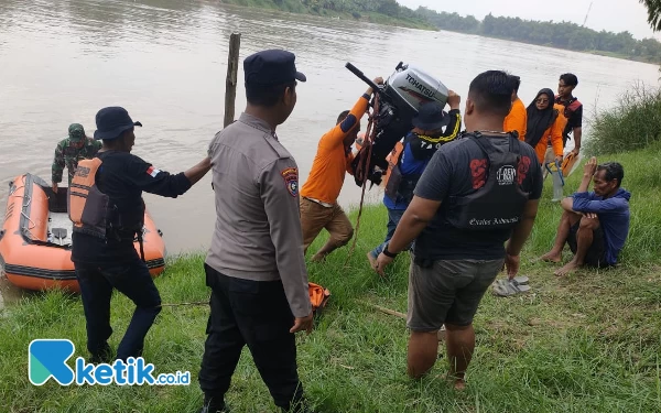 Penambang Pasir di Sungai Bengawan Solo yang Tenggelam Belum Ditemukan