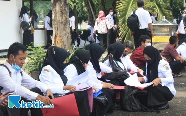 Meski Sempat Tertunda, Ratusan Pegawai Non ASN di Pacitan Akhirnya Terima SK