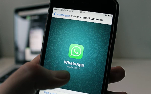Cara Melihat Story WhatsApp Tanpa Diketahui Sang Pemilik