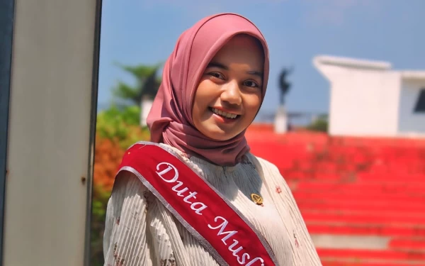 Thumbnail Mimah Rohimah, Ketua IPPNU Cianjur Lolos Semifinal Duta Muslimah Hunt 2024