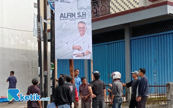 Foto Pemasangan Baliho Alfin