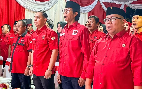 Thumbnail Berita - Hari Ini Eri Cahyadi-Armuji Bakal Daftar Pilwali 2024 di PDIP Surabaya