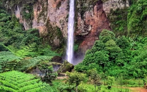 Foto Curug Ngebul di Pagelaran Cianjur (Foto: dok. warga for ketik.coid)