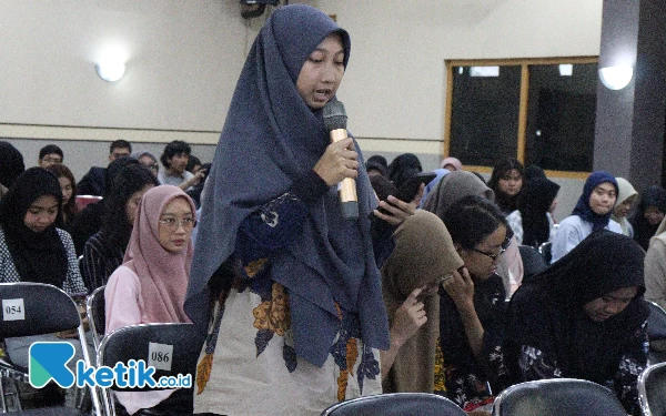 Foto Berlangsungnya seminar nasional. (Foto: Panitia)