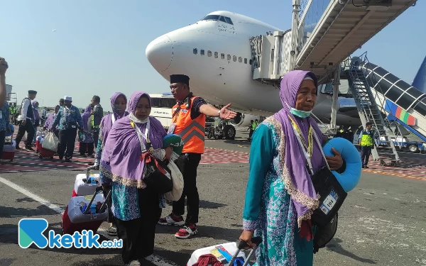 Thumbnail Berita - Kemenag Rampungkan 195 Ribu Visa Haji, 12 Mei Mulai Terbang ke Saudi
