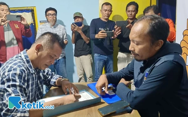 Ambil Formulir di Partai NasDem Situbondo, Bang Ipoel Siap Rebut Kursi Bupati