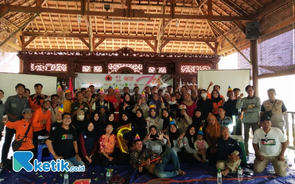 Foto Peserta dari berbagai mitra SRPB Jatim foto bersama