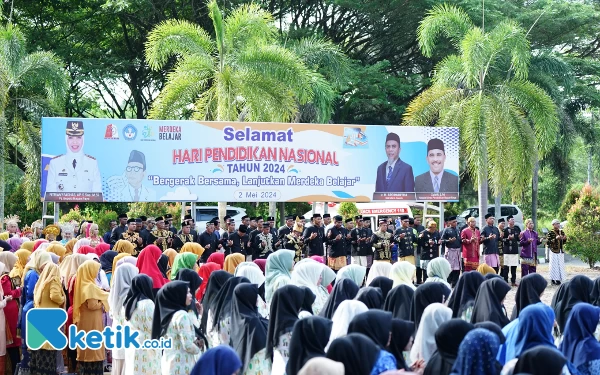 Foto Upacara Hardiknas di Nagan Raya diikuti oleh para ASN, siswa dan Forkopimkab. (Cutbang Ampon/Ketik.co.id)